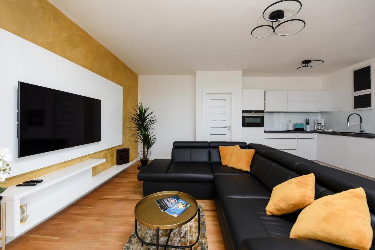 Apartment Sunset Penthouse With Spectacular View And Jacuzzi Zadar