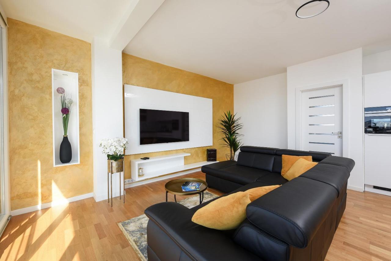 Sunset Penthouse With Spectacular View And Jacuzzi Apartment