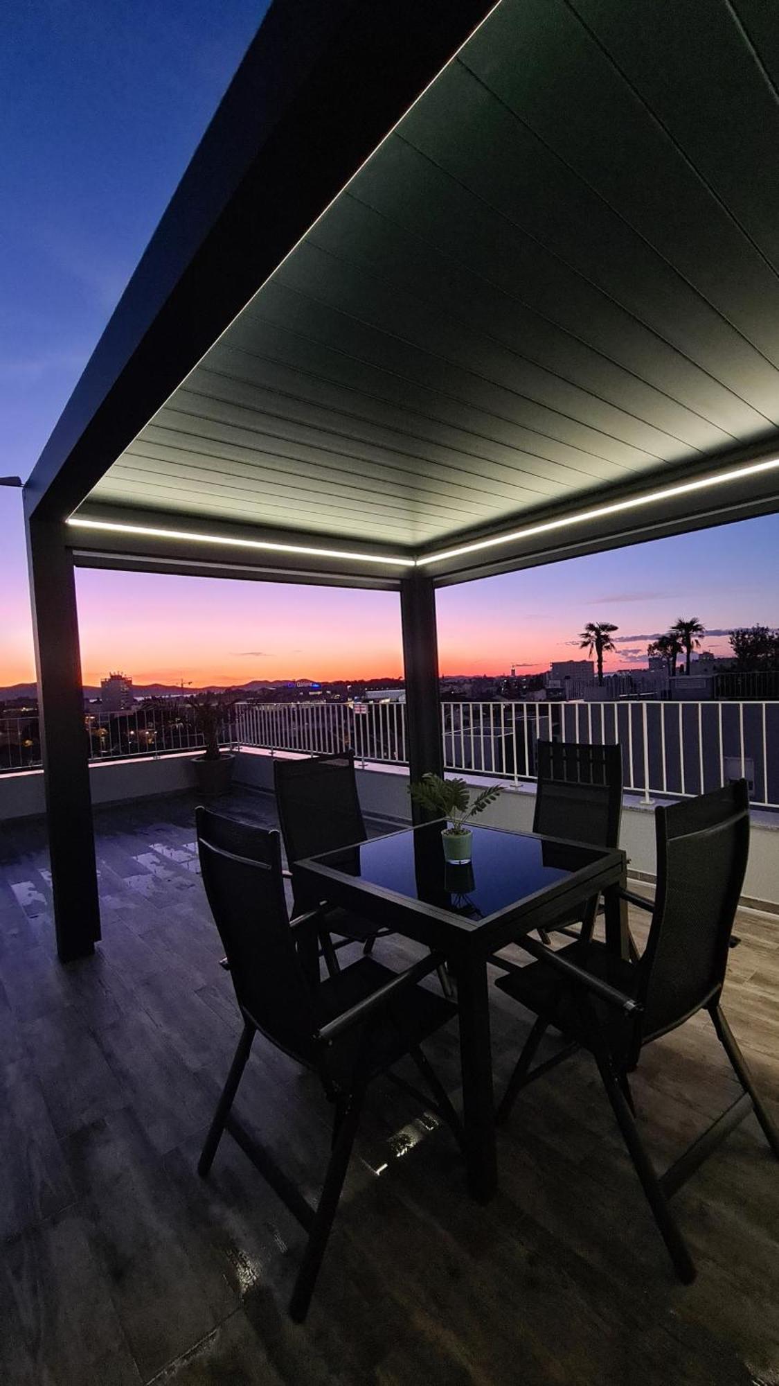 Sunset Penthouse With Spectacular View And Jacuzzi Zadar