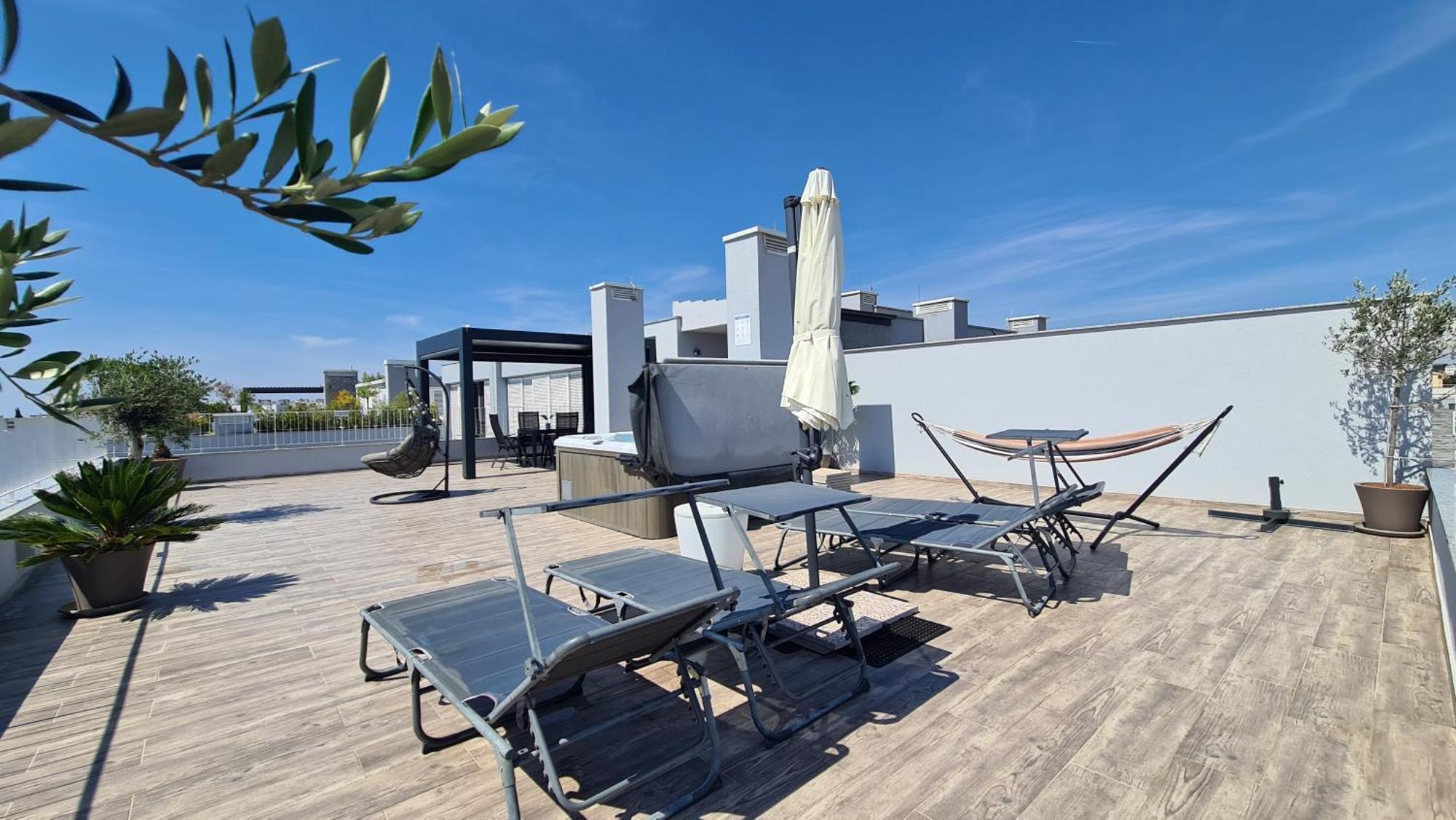 Sunset Penthouse With Spectacular View And Jacuzzi Apartment