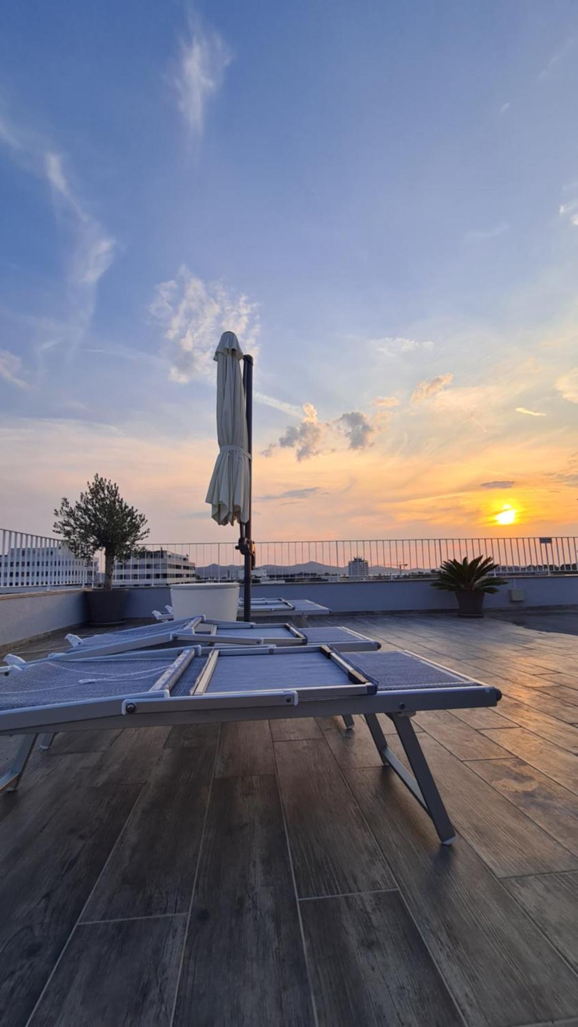 Apartment Sunset Penthouse With Spectacular View And Jacuzzi Zadar